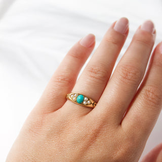 turquoise and pearl vintage ring in solid gold