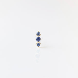 blue sapphire stud in 9k gold