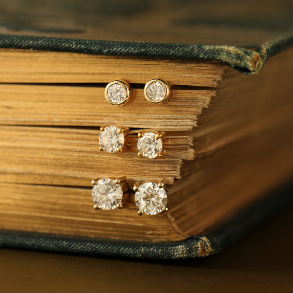 1ct Diamond stud earrings in solid Gold