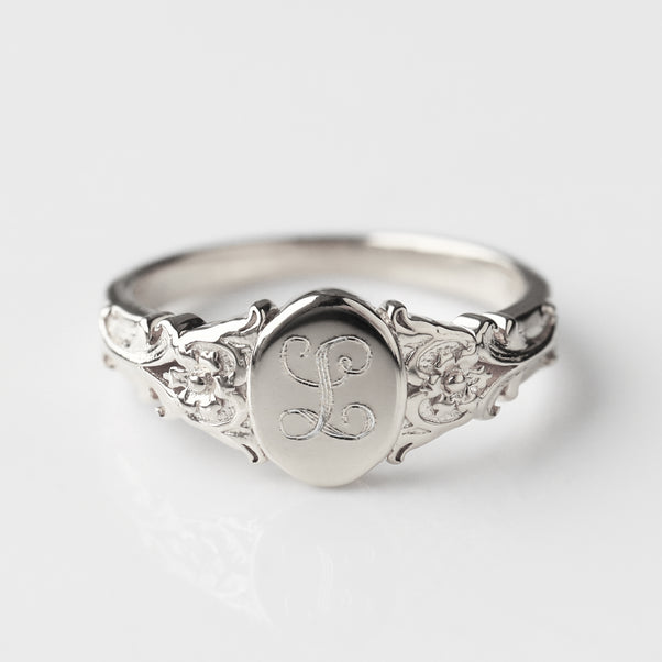 Louise Thompson Chapters Vintage Signet Ring