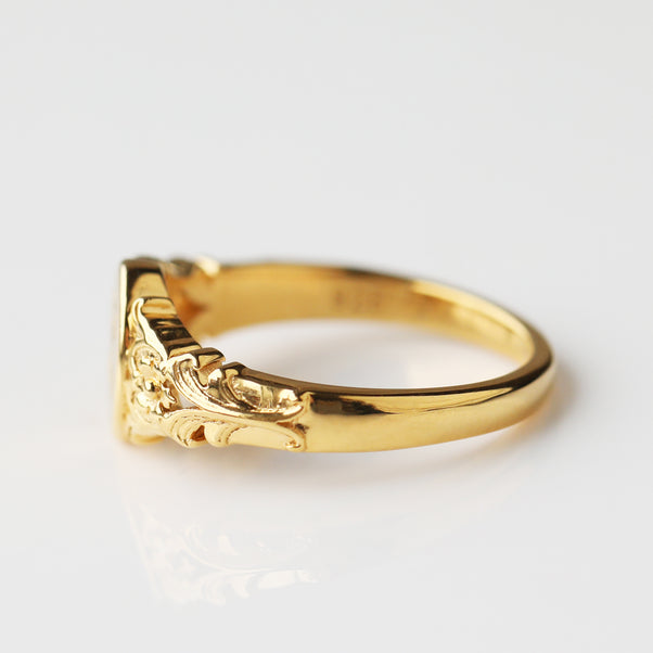 Classic Gold signet ring