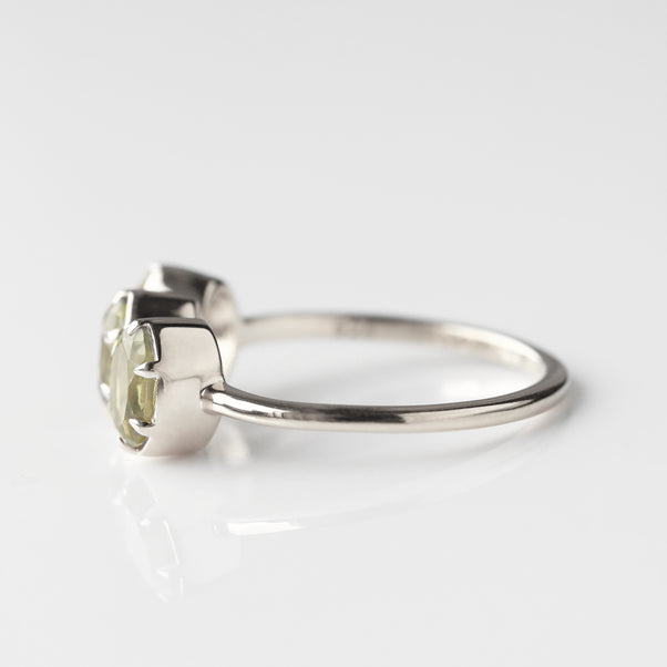 Silver Trilogy ring with green gems