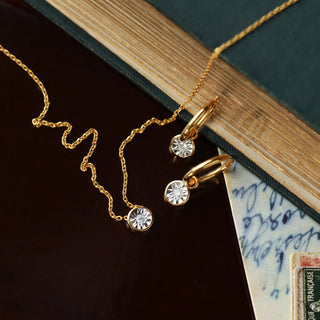 gold diamond solitaire necklace