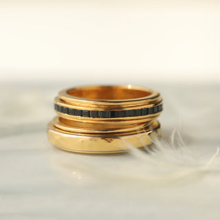 Carrie Elizabeth Spinner Rings in gold