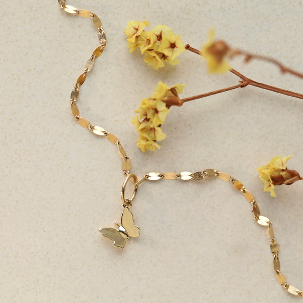 Treasured Petal Chain