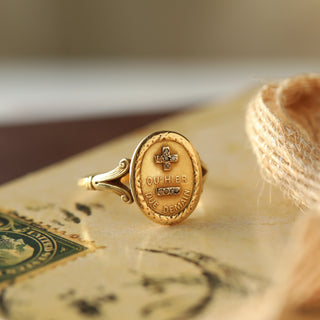 Carrie Elizabeth augis ring