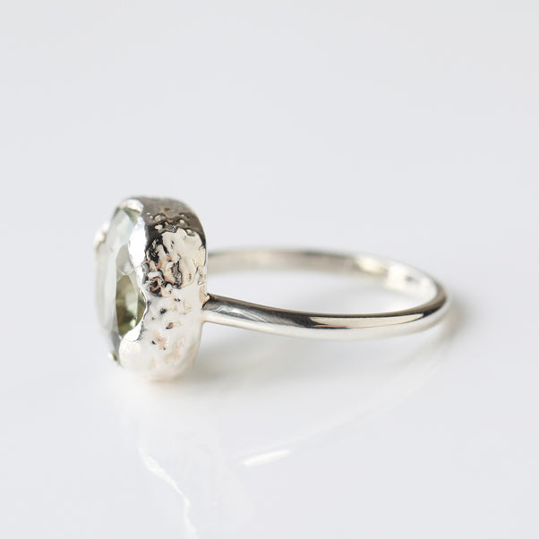 Green Amethyst Lagoon Ring