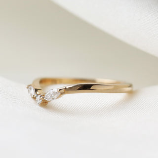 Carrie Elizabeth Sample Sale Wedding Band Diamond
