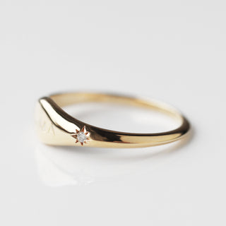 Mama Vintage Diamond Signet Ring