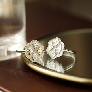 Icon Vintage Crest Ring
