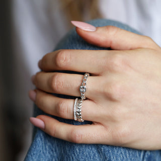 carrie elizabeth Lumi Aquamarine Chain Ring