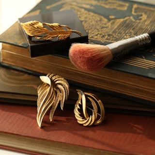 carrie elizabeth Gold Plated Feather Brooch