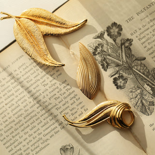80's Gold Plated Simple Leaf Brooch