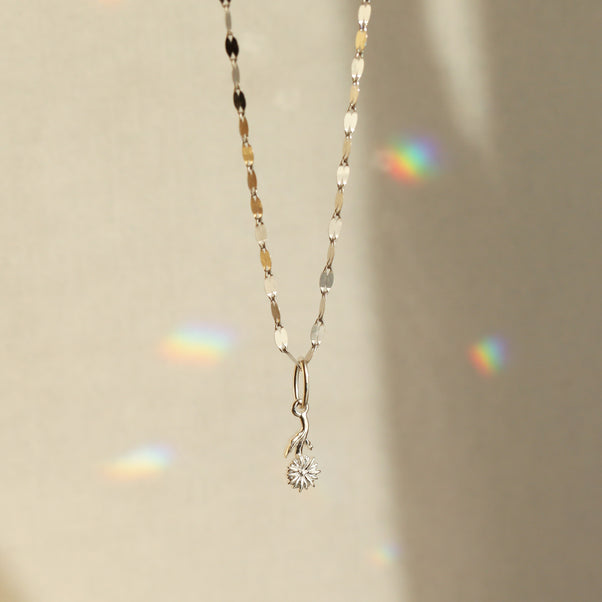 carrie elizabeth flower pendant