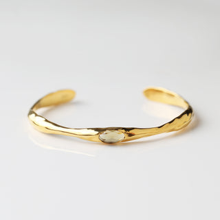 Molten Organic Olive Quartz Bangle