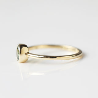 Gold sapphire ring