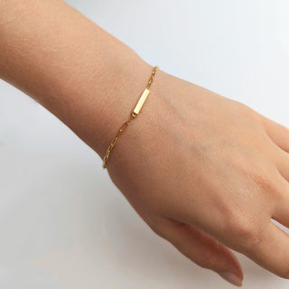 Carrie Elizabeth engravable bar bracelet