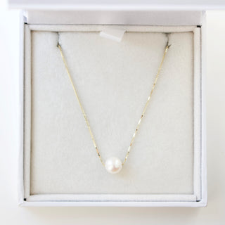 SAMPLE SALE- Pearl Solitaire Necklace