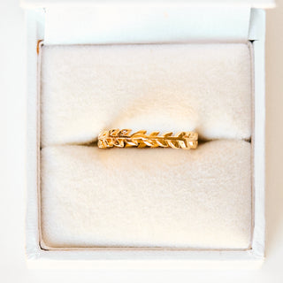 SAMPLE SALE- Laurel Leaf Ring - UK Size L