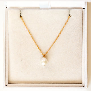 SAMPLE SALE- Pearl Drop Necklace