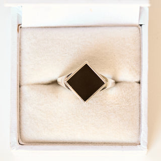 SAMPLE SALE- Black Onyx Signet - UK Size L