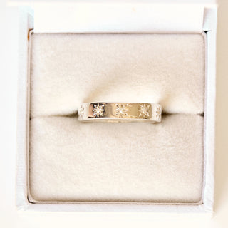 SAMPLE SALE- Pearl Star Set Ring - UK Ring Size L