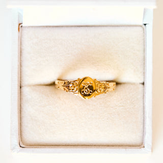 SAMPLE SALE- Vintage Signet Ring Engraved with 'E' - UK Size N 1/2