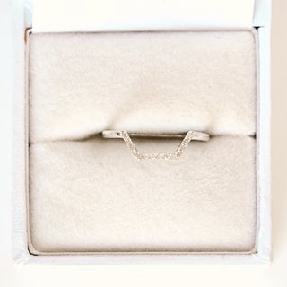 SAMPLE SALE- Diamond Hugging Band - UK Size L 1/2