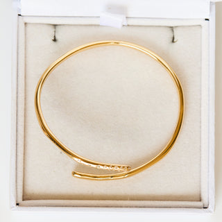 SAMPLE SALE- Star Set Twist Bangle