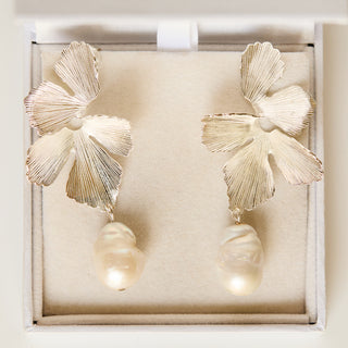 SAMPLE SALE- Statement Silver Pearl Organic Flower Stud
