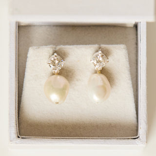 SAMPLE SALE- Silver Pearl Drop Studs