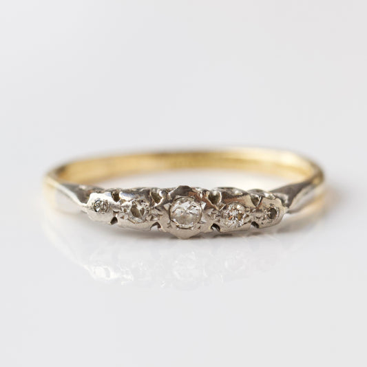 diamond vintage ring in solid gold