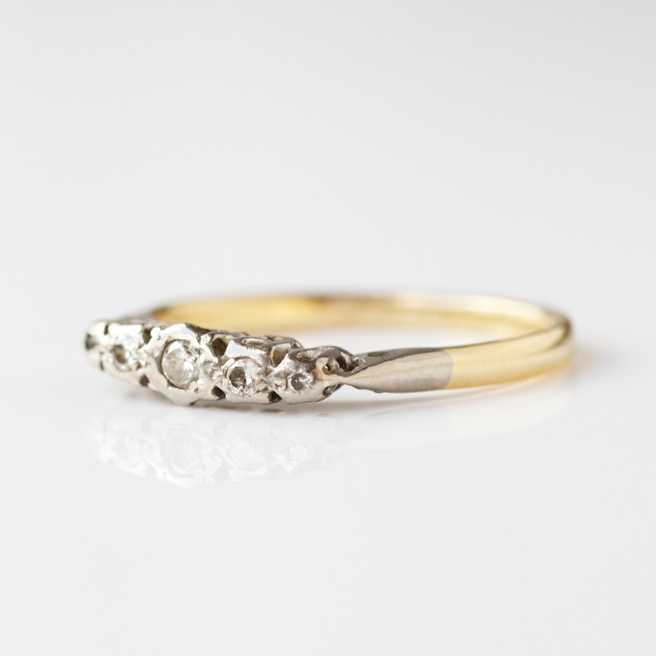 diamond vintage ring in solid gold