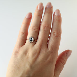 Vintage Sapphire and Diamond 18k Yellow Gold Ring