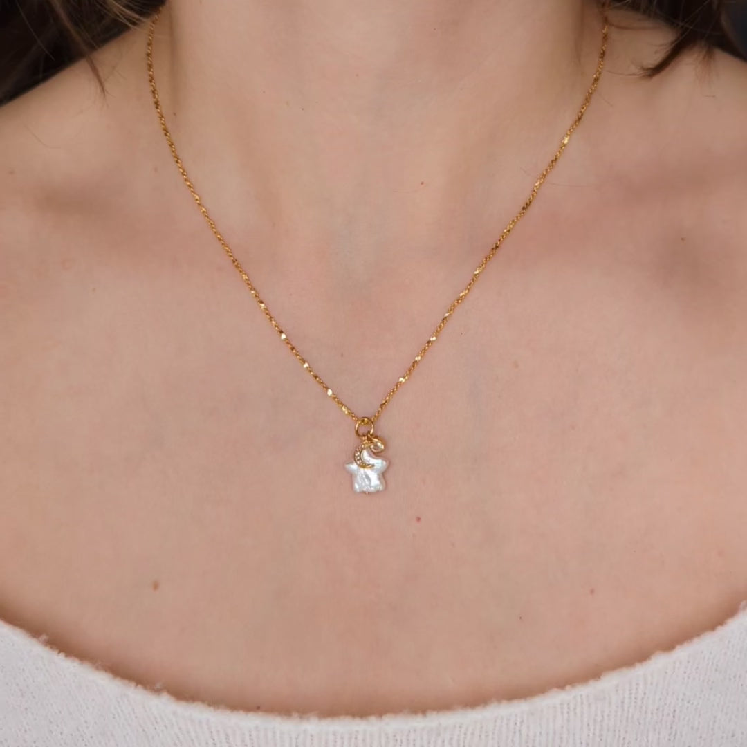 Star Pearl Cluster Pendant Necklace