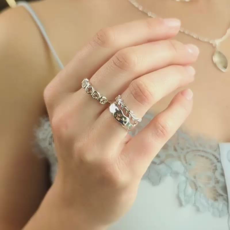 Laurel Leaf Stacking Band