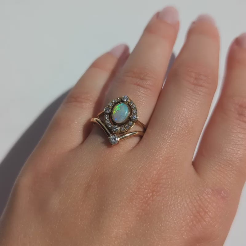 Vintage 18k Solid Yellow Gold Opal and Diamond Ring - UK Size N