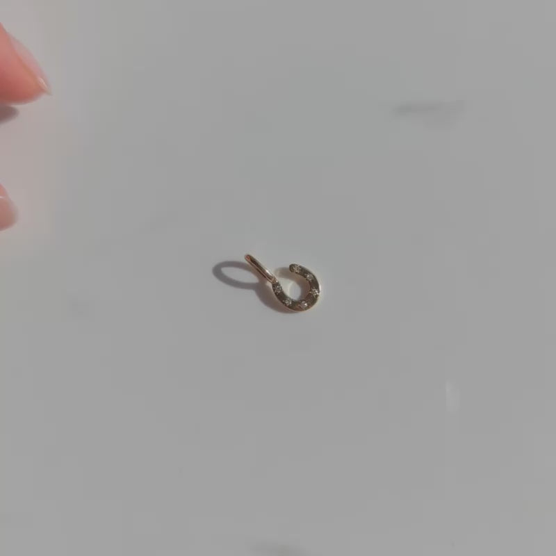 horseshoe good luck charm in solid gold