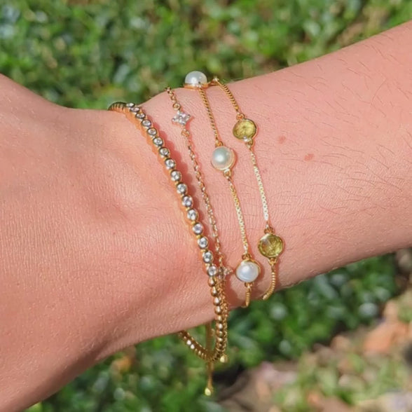 Dainty Flower Bracelet