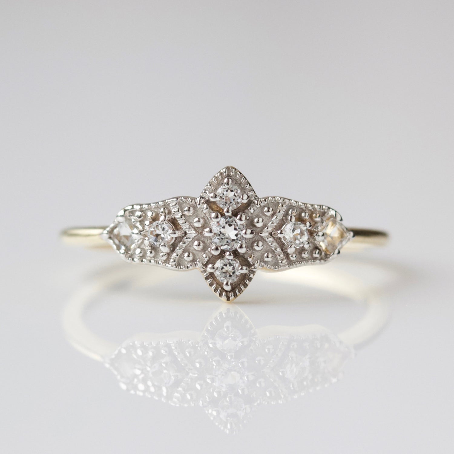 carrie elizabeth solid gold vintage crest ring
