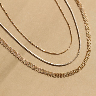 Carrie elizabeth slinky snake chain necklace in 9k solid gold