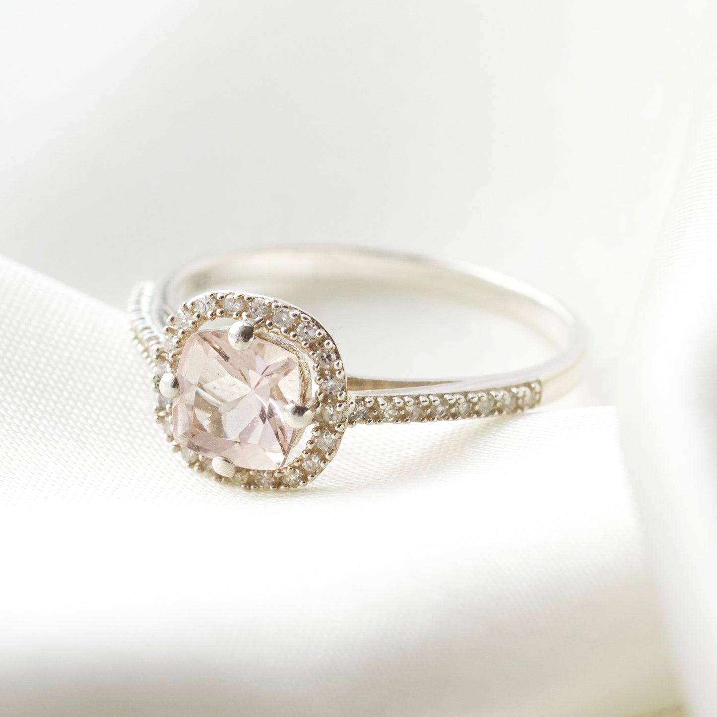 Juliet Morganite & White Diamond Ring