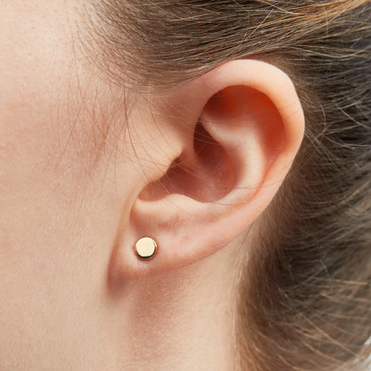 Disc Studs In 9k Solid Gold - Earrings - Carrie Elizabeth