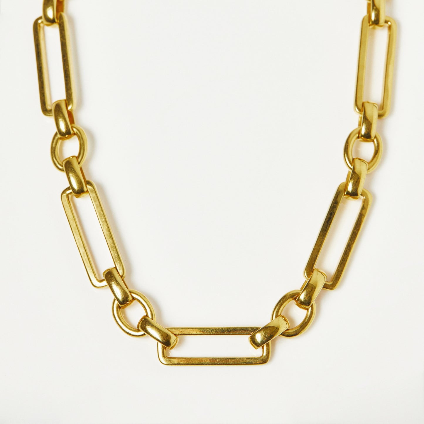 Chunky Link Chain in Gold Plating - Necklace - Carrie Elizabeth