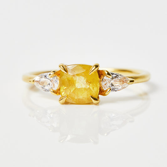 Gaia Yellow Sapphire Ring In Gold Vermeil - Ring - Carrie Elizabeth